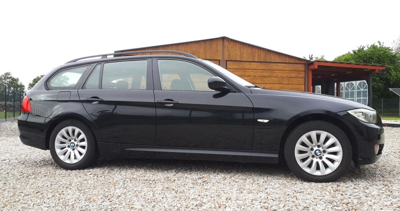 BMW Seria 3 cena 25500 przebieg: 268000, rok produkcji 2009 z Chojnów małe 326